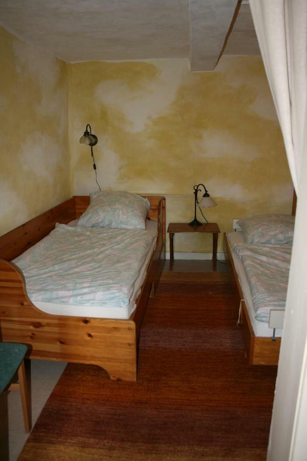 Apartments Cafe Brennnessel Veltheim Екстер'єр фото